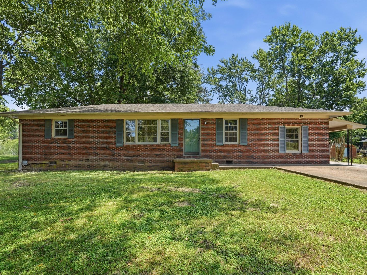 Athens House: 704 Jackson Drive