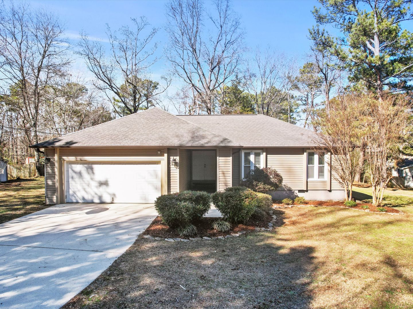 Athens House: 15375 Rise Street