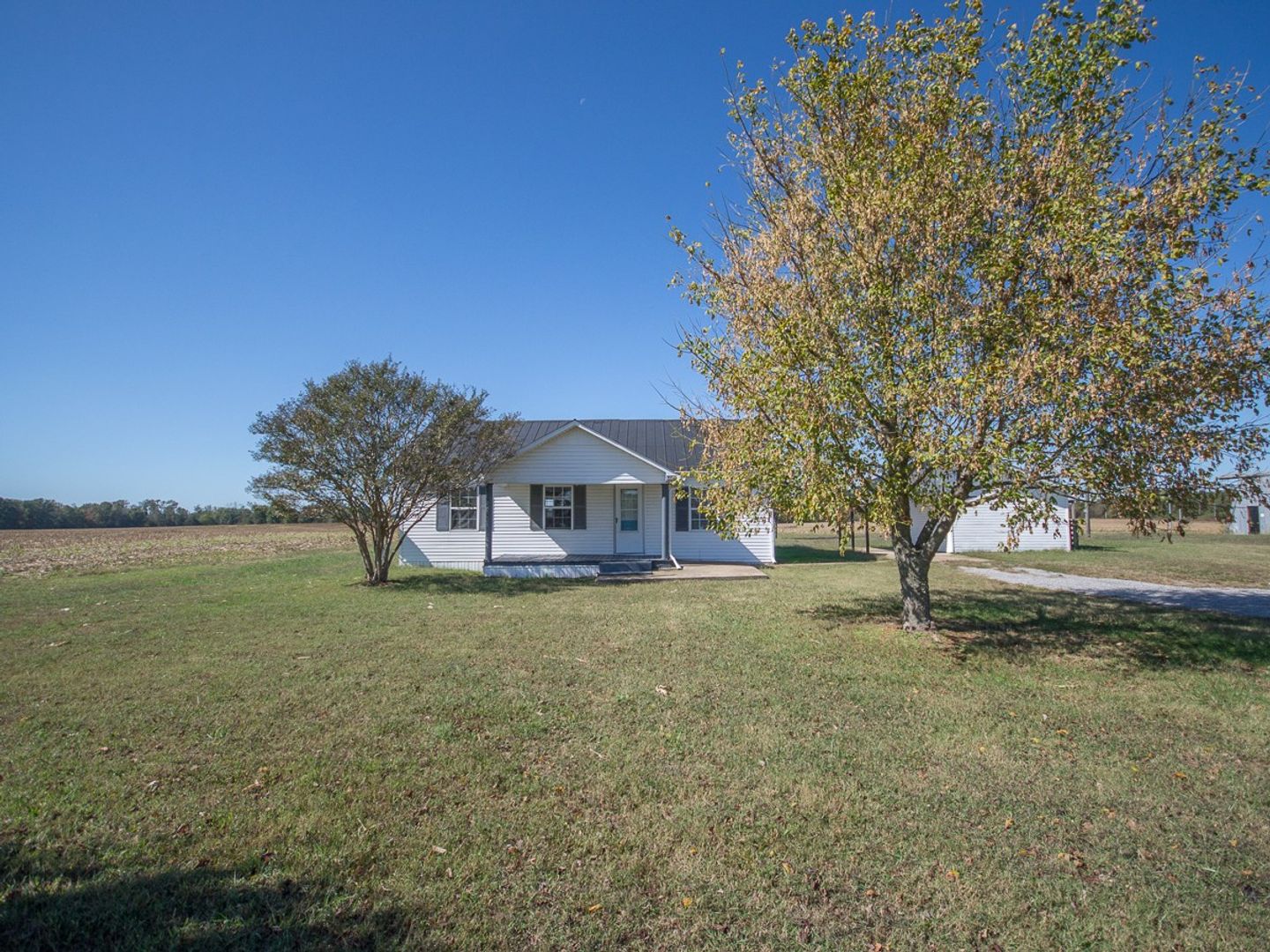 Toney House: 8606 Old Railroad Bed Road