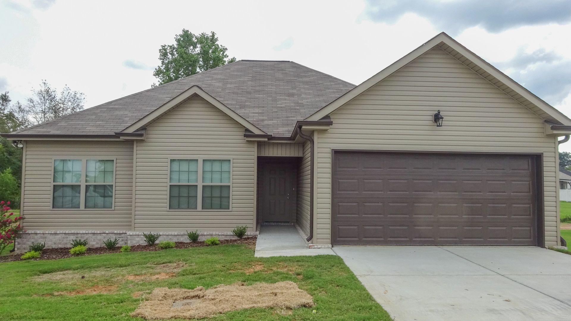 Athens House: 17896 Sallows Drive
