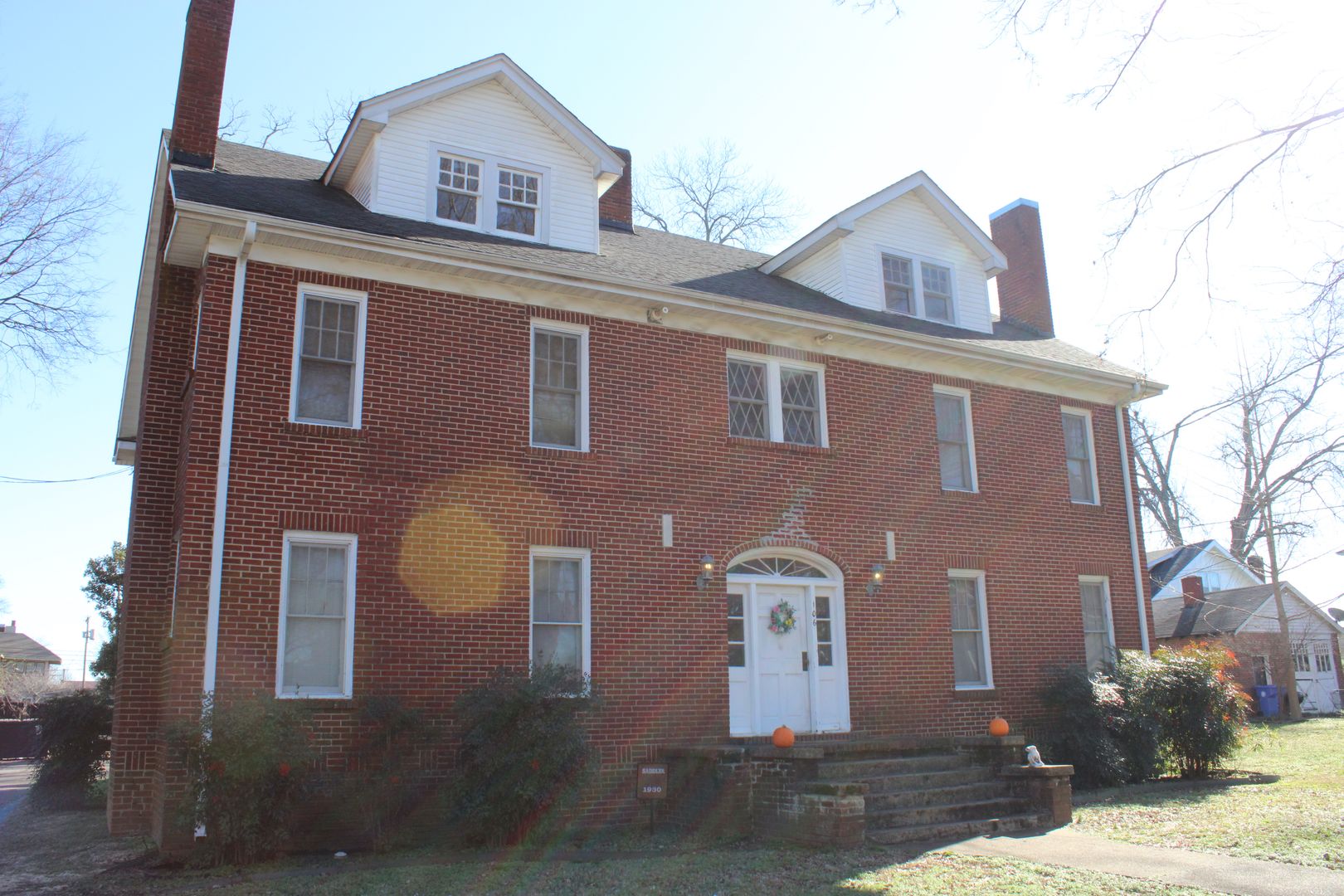 Athens House: 106 N Houston Street