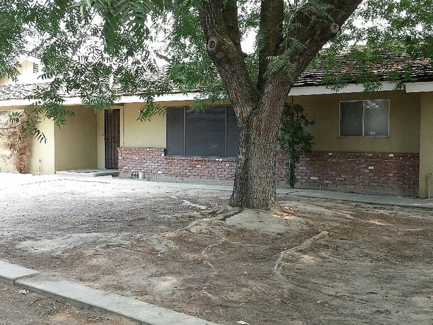 Kingsburg House: 11586 S. Smith Ave
