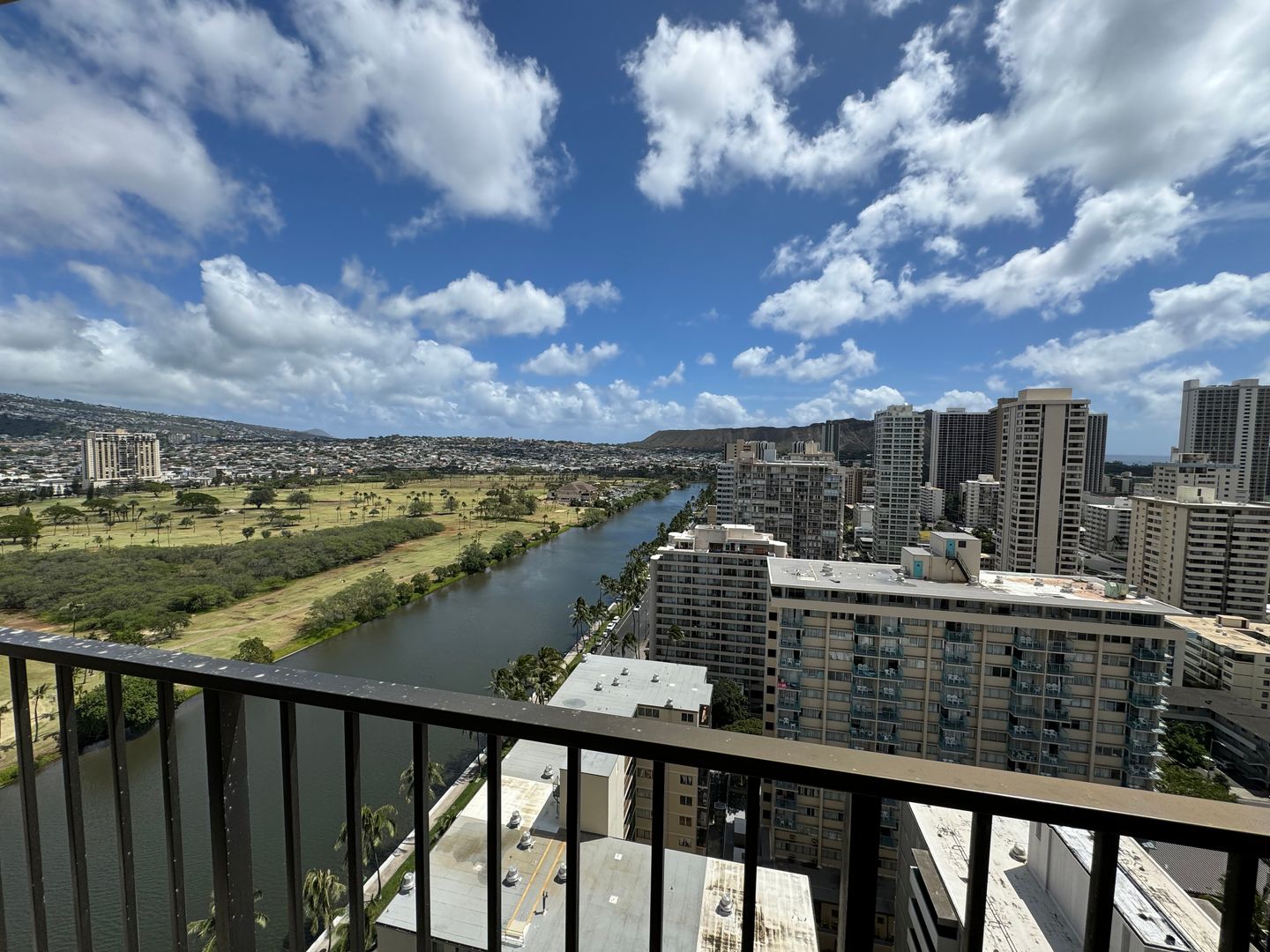 Honolulu House: 2345 Ala Wai Blvd #2513