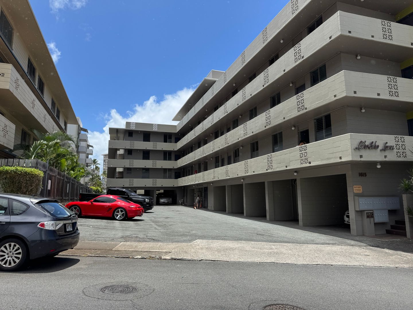 Honolulu Apartment: 1615 Liholiho St. #102-PH