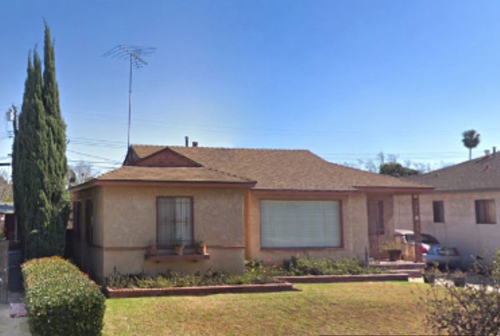 Compton House: 14022 S Evers Ave