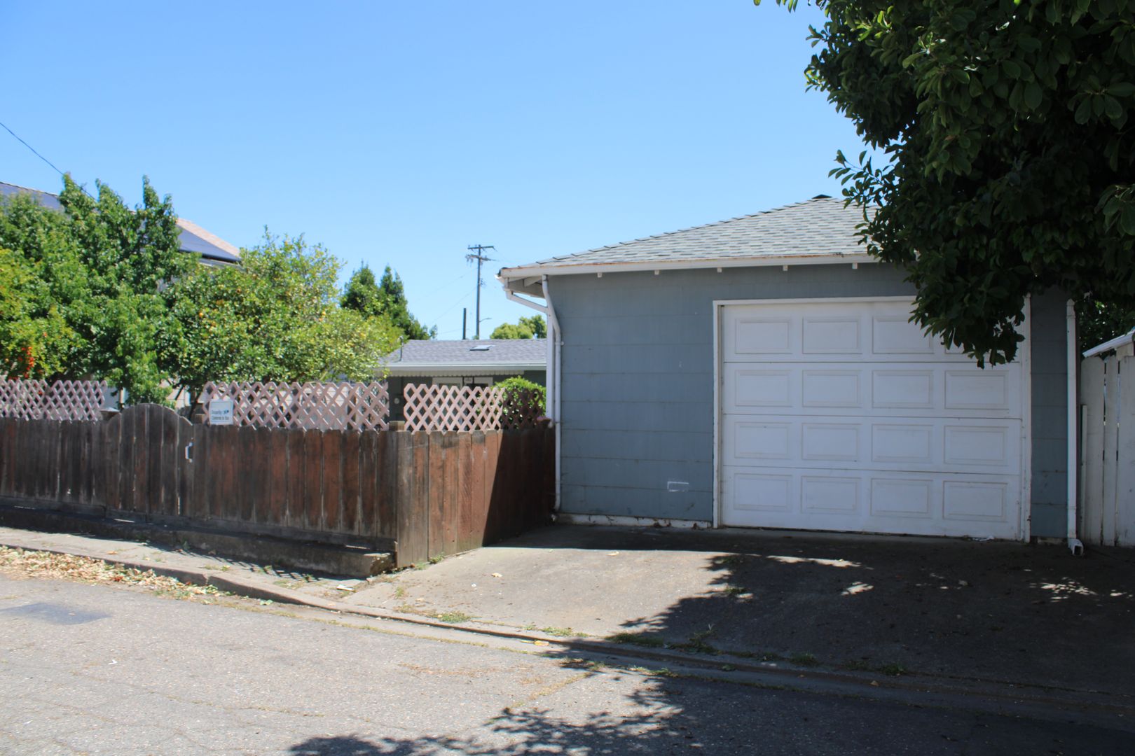 Isleton House: 608 Union Street