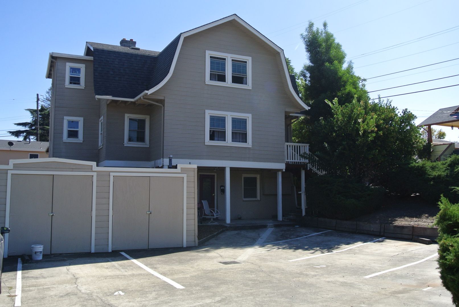 Martinez Apartment: 1515 Pine Street
