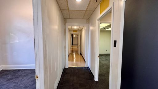 820 SF First-Floor Studio Suite with 6 Private Rooms – photo 1