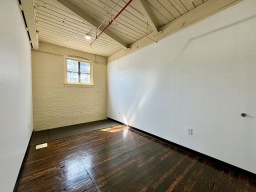 Affordable First-Floor Creative Studio – Available Now