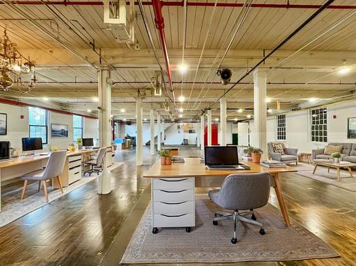 Open Floor Plan With Direct Parking Lot and Loading Zone Access! – photo 1