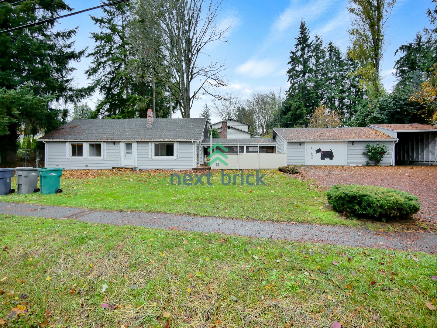 Lynnwood House: 17205 Spruce Way