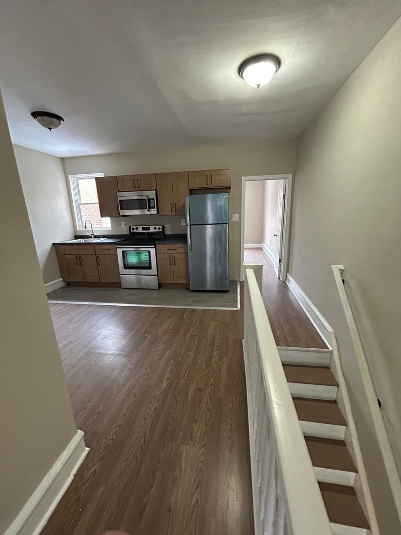 PHILADELPHIA Apartment: 225 S 62ND ST