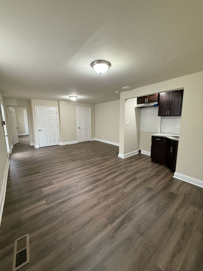 Philadelphia Apartment: 9415 BUSTLETON AVE UNIT B