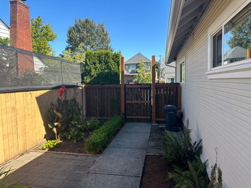 Updated 1 bed, 1 bath in Eugene - utilities included! – photo 1