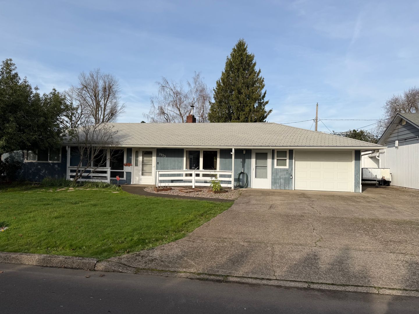 Eugene House: 2925 Van Ave.