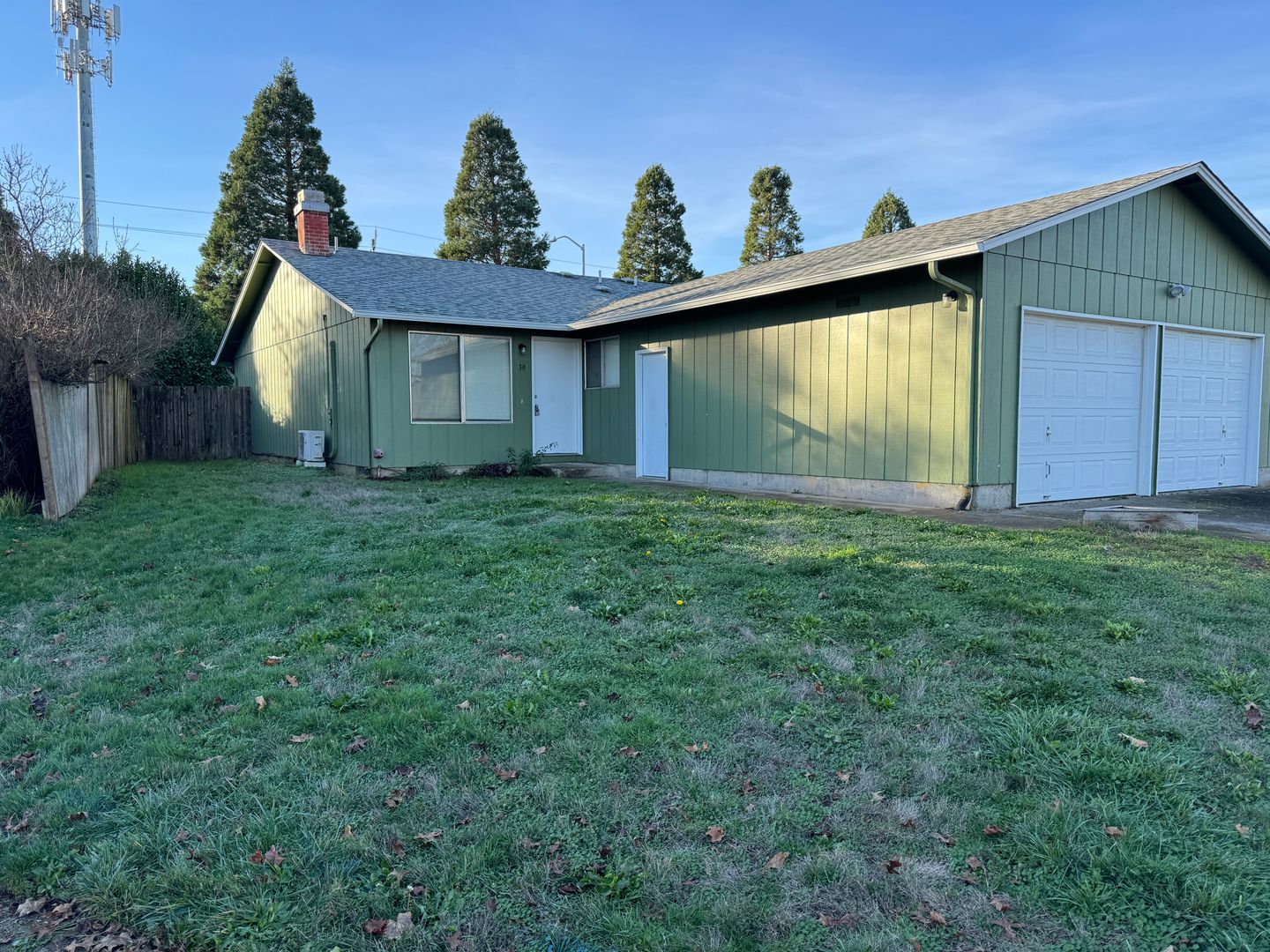 Springfield House: 39 Shady Loop