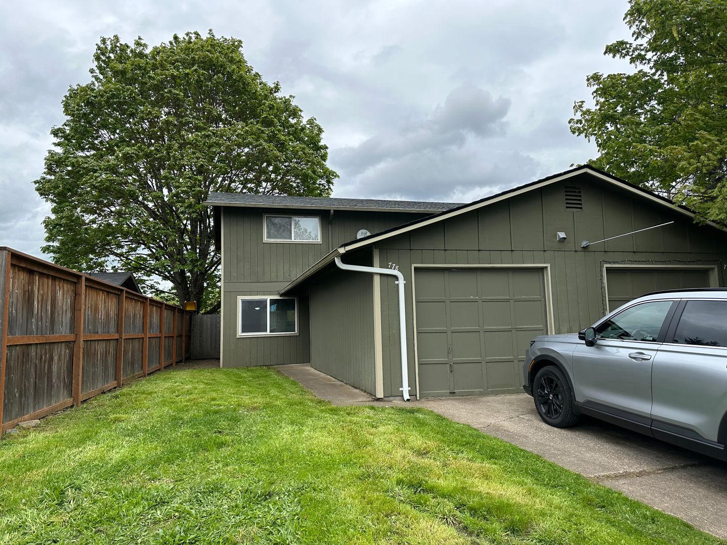 Springfield Apartment: 776-778 W. Quinalt St.