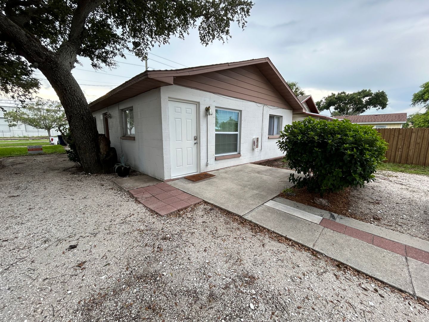 Palmetto Apartment: 530 5th Ave W