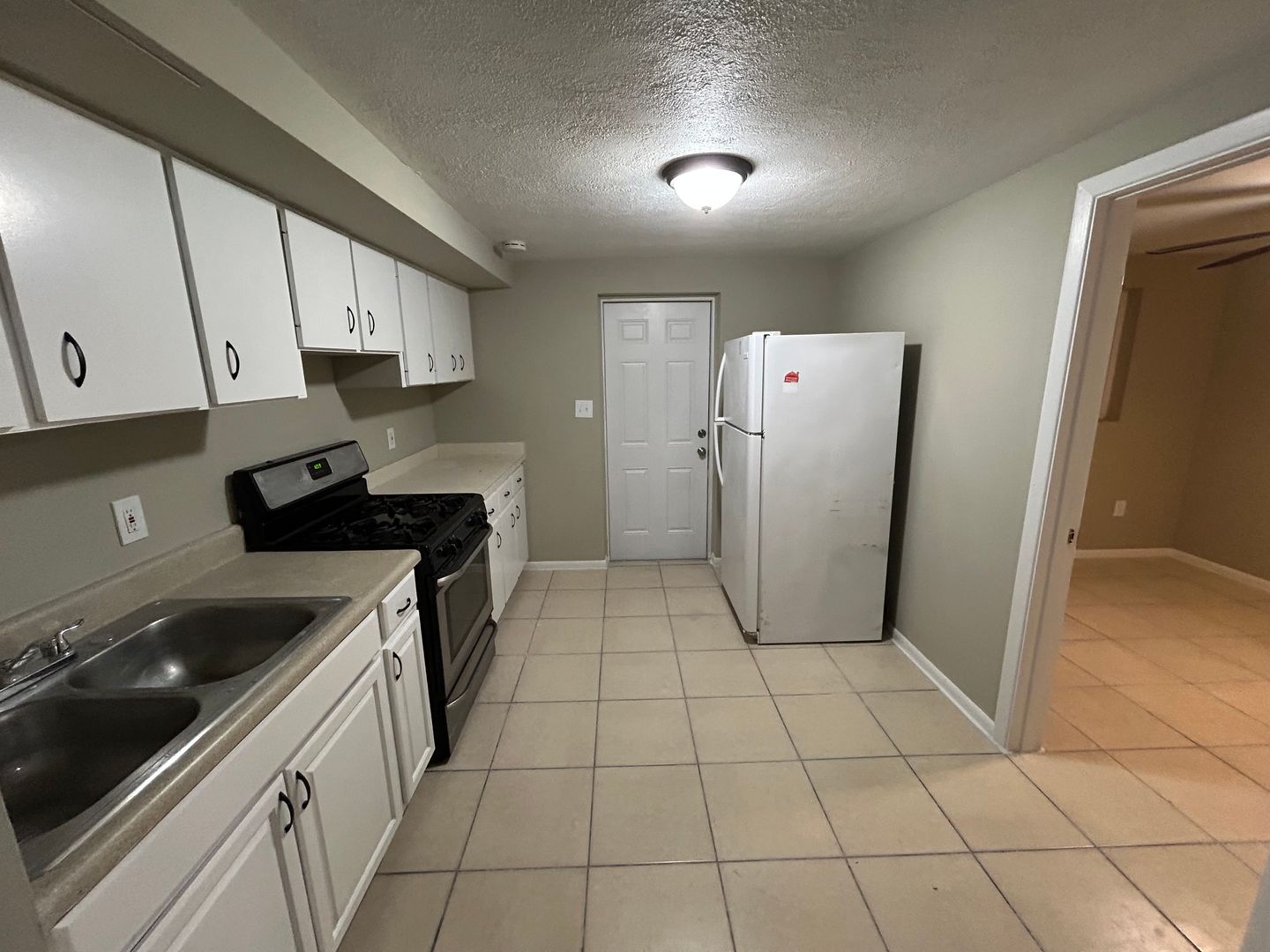 Bradenton Apartment: 1418 19th St