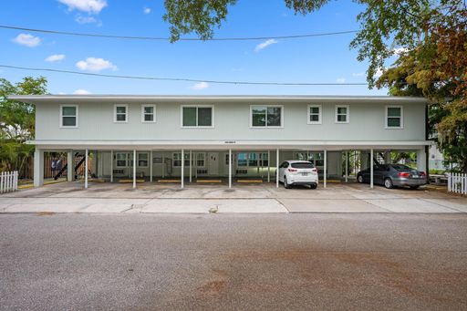 BEAUTIFULLY UPDATED 1 BEDROOM, 1 BATHROOM SECOND FLOOR CONDO LOCATED IN THE HIGHLY SOUGHT AFTER DOWNTOWN HISTORIC NEIGHBORHOOD OF LAUREL PARK! – photo 1