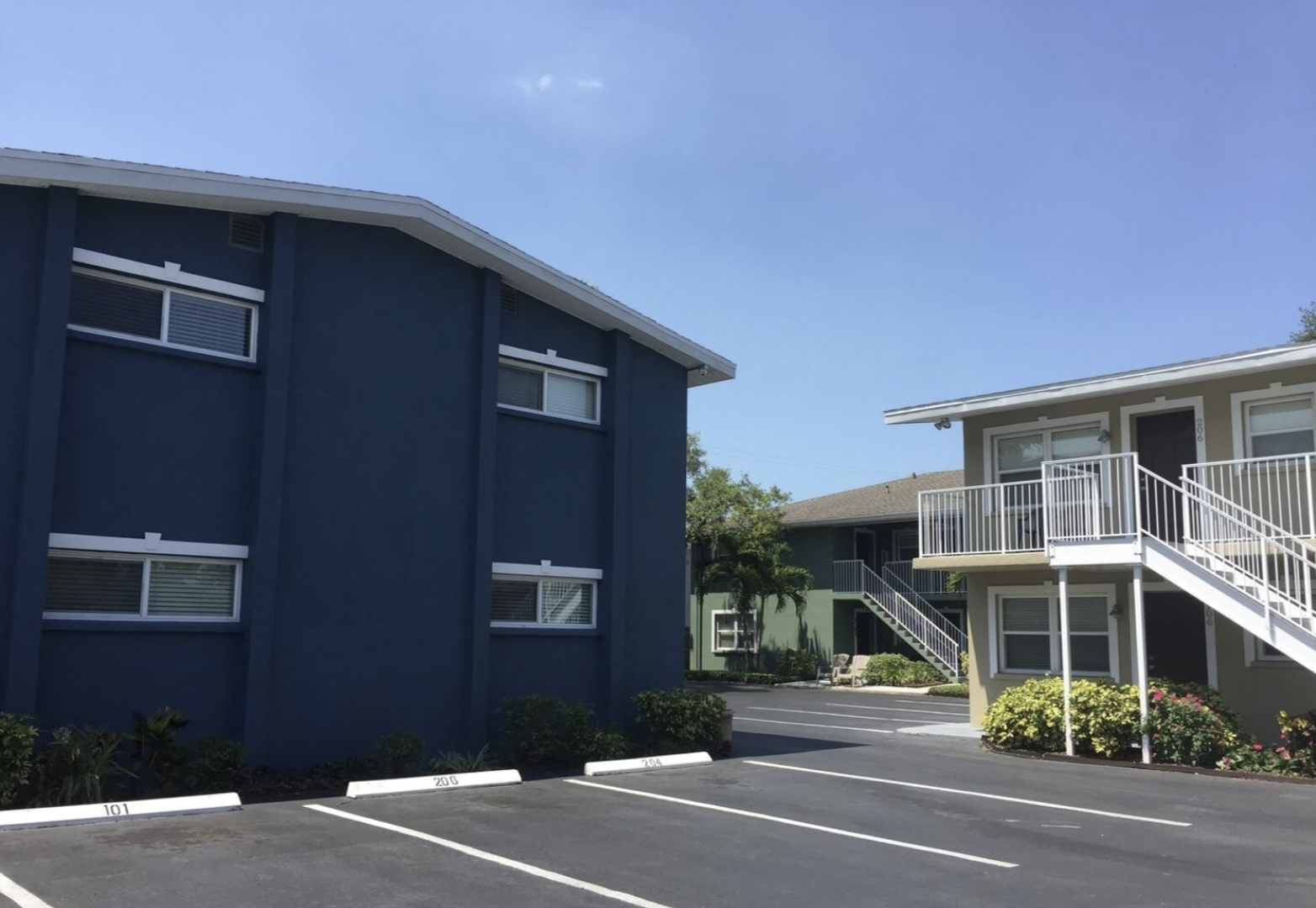 Sarasota Apartment: 2050 Arlington St