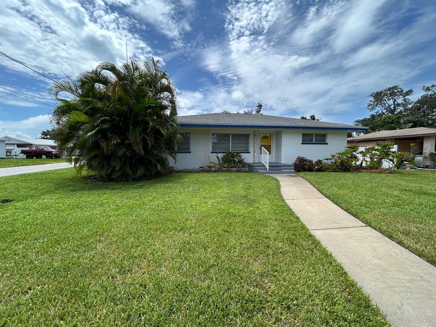 Palmetto House: 1901 6th St W
