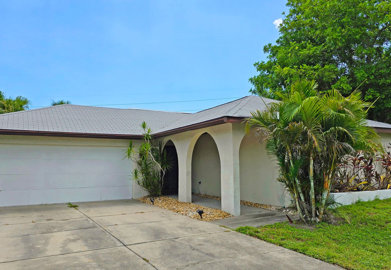 Sarasota House: 6545 Waterford Circle