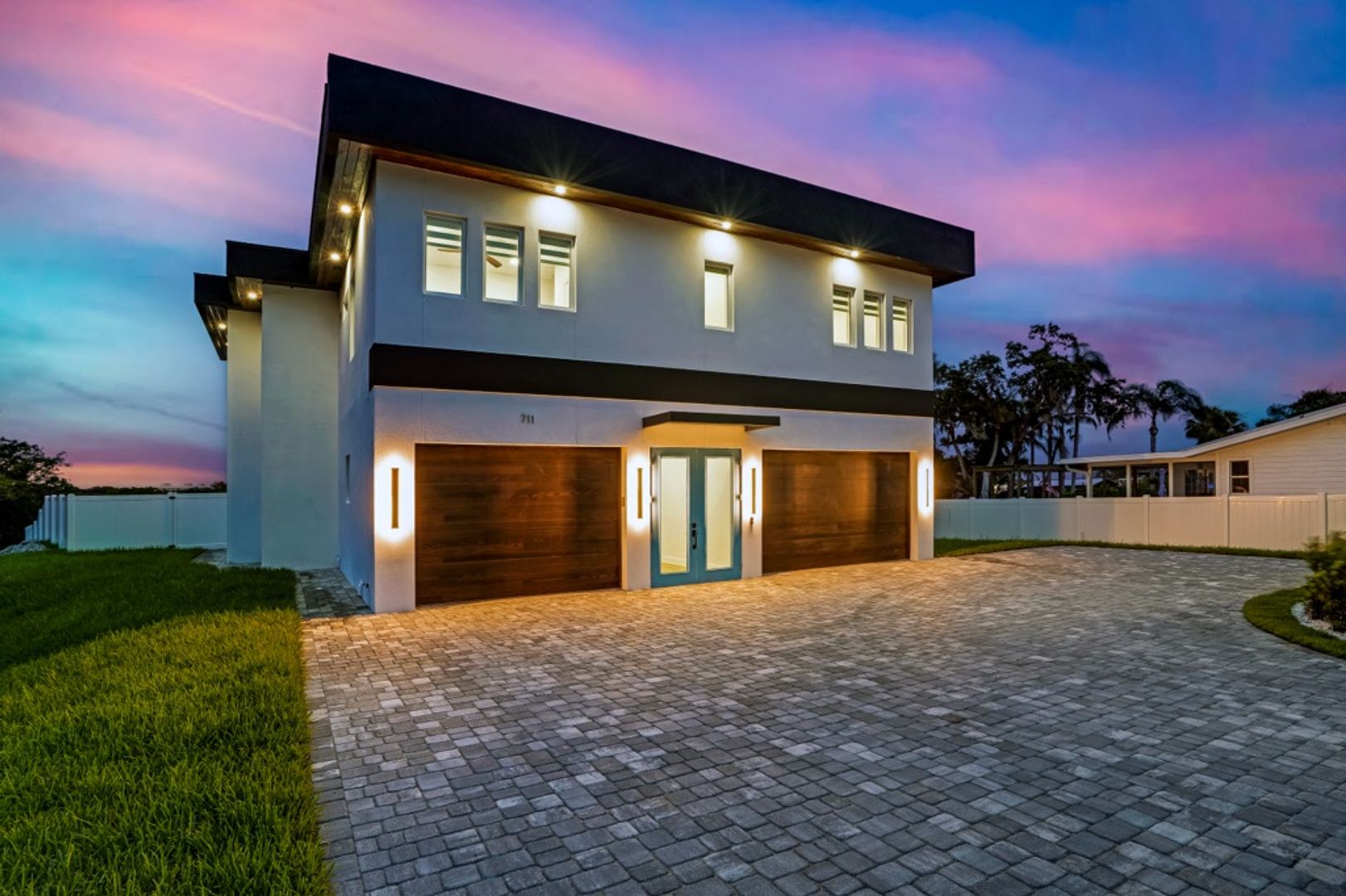 Bradenton House: 711 Tropical Dr.