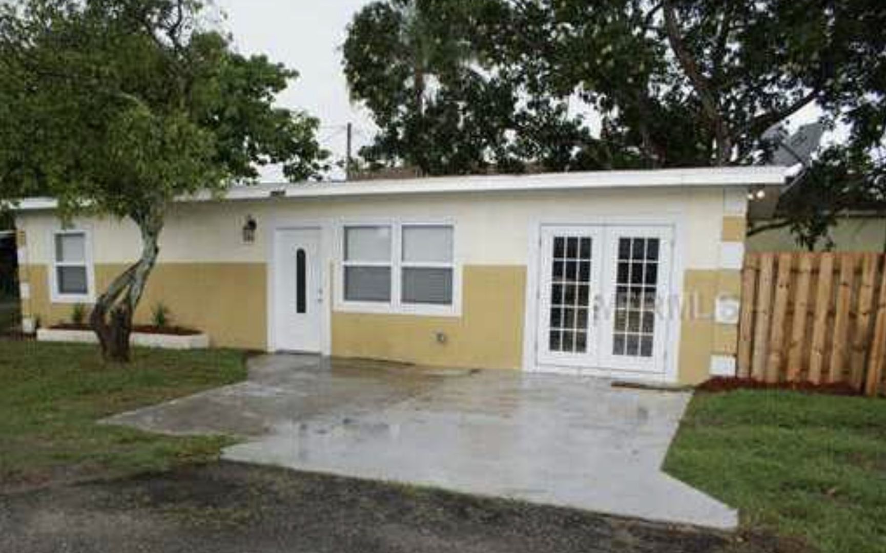 Bradenton House: 3525 19th Street W