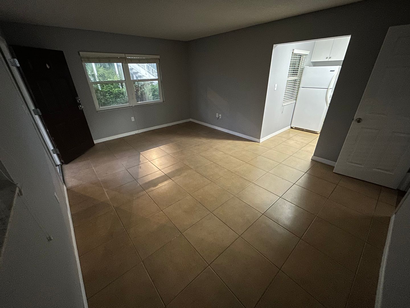 Sarasota Apartment: 2066 Arlington St