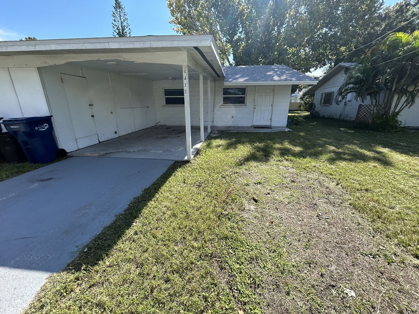 Bradenton Apartment: 5414 18th St W
