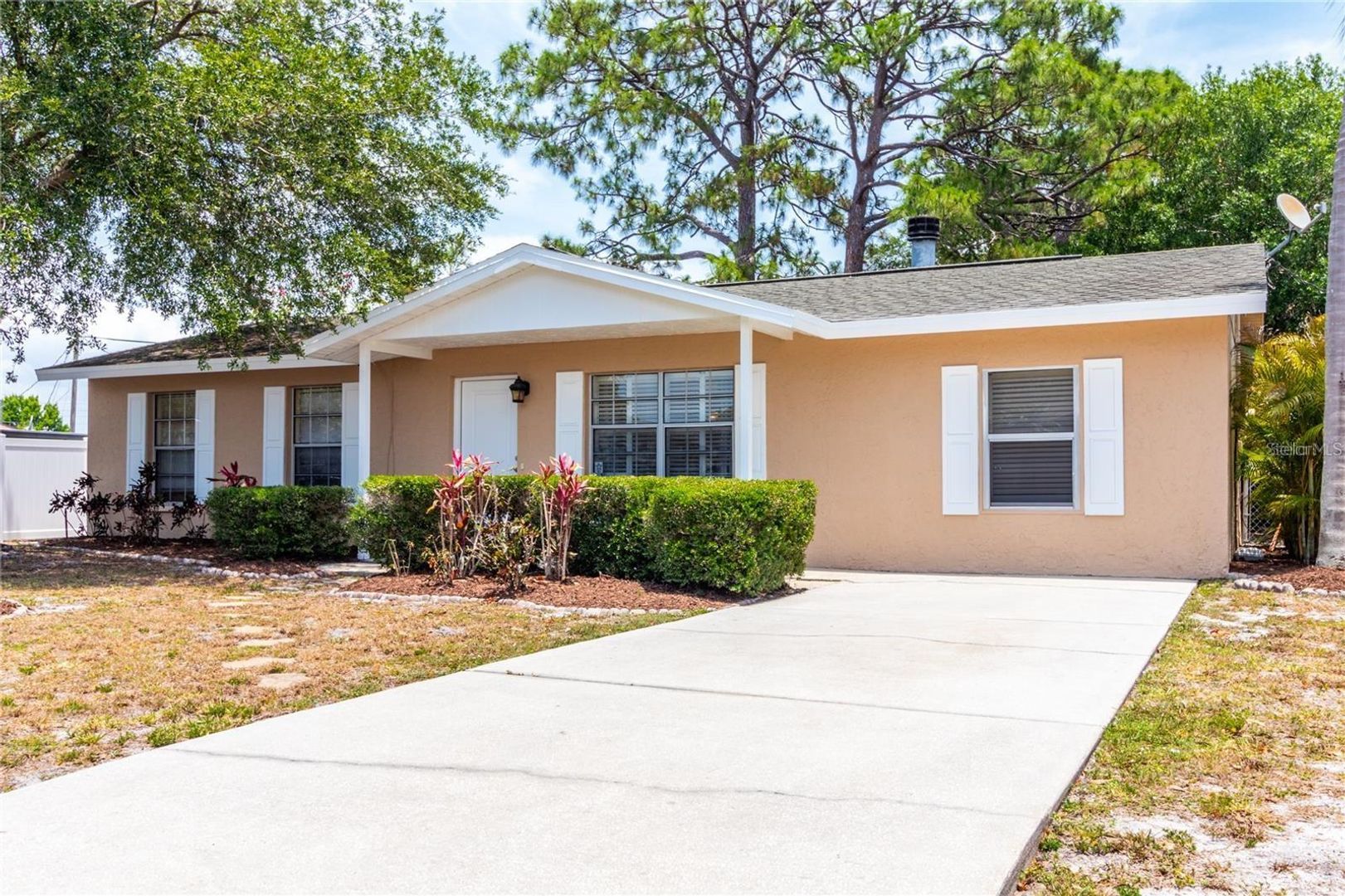 Sarasota House: 3314 Island Date Circle