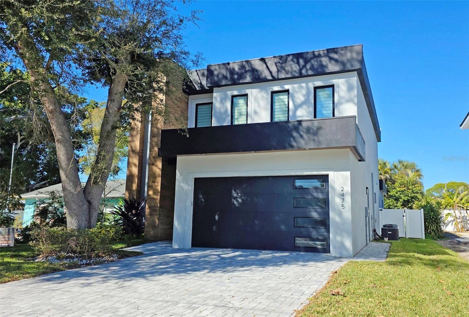 Sarasota House: 2475 Bay Street