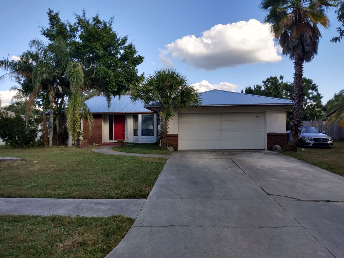 Sarasota House: 1649 Georgetowne Blvd