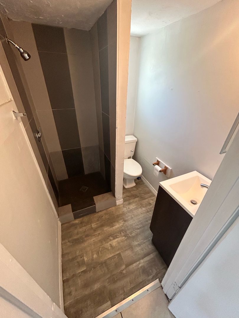 Palmetto Apartment: 522 7th Ave W