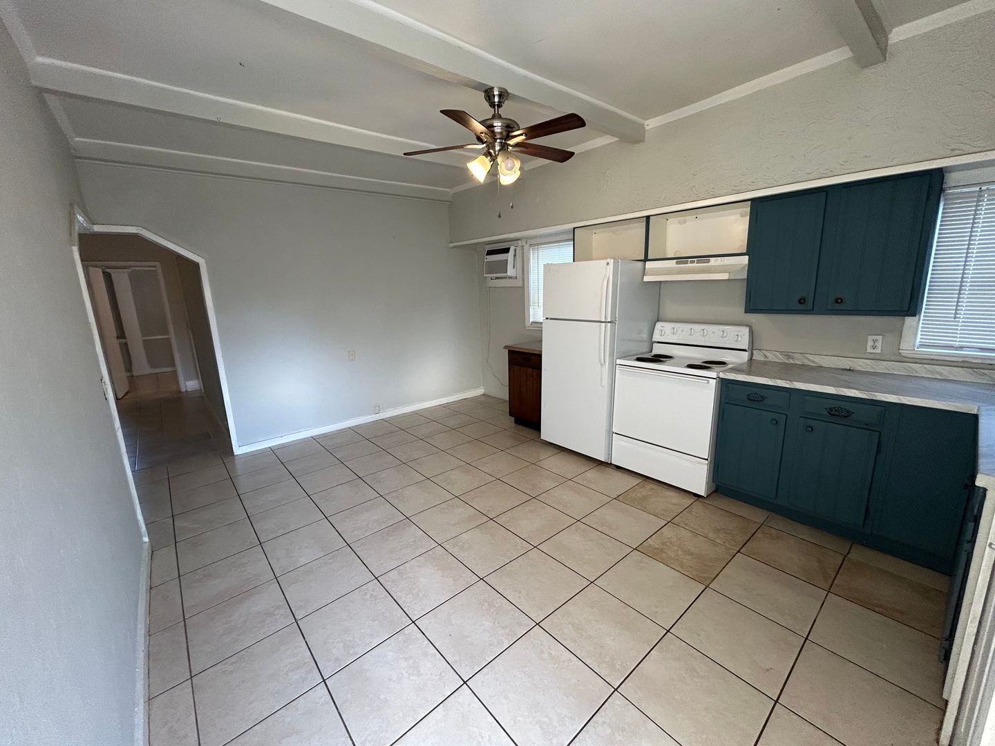 Bradenton Apartment: 612 26th St. W