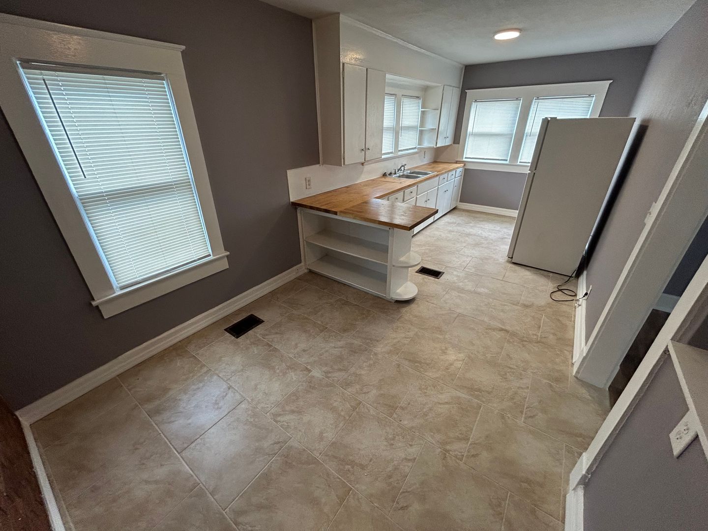 Palmetto Apartment: 620 5th Ave W