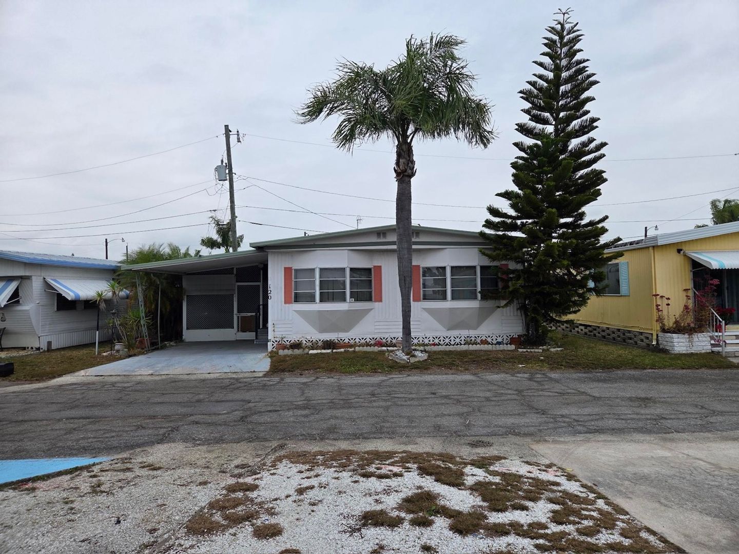 Bradenton Apartment: 120 Lazy Ave