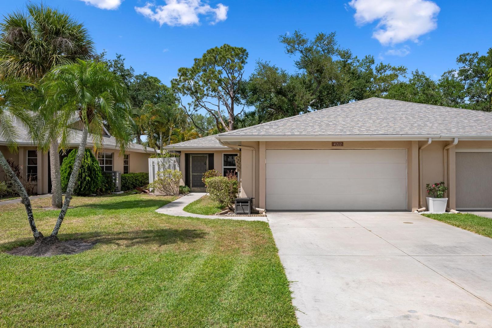 Sarasota House: 4212 Center Gate Lane Unit 2