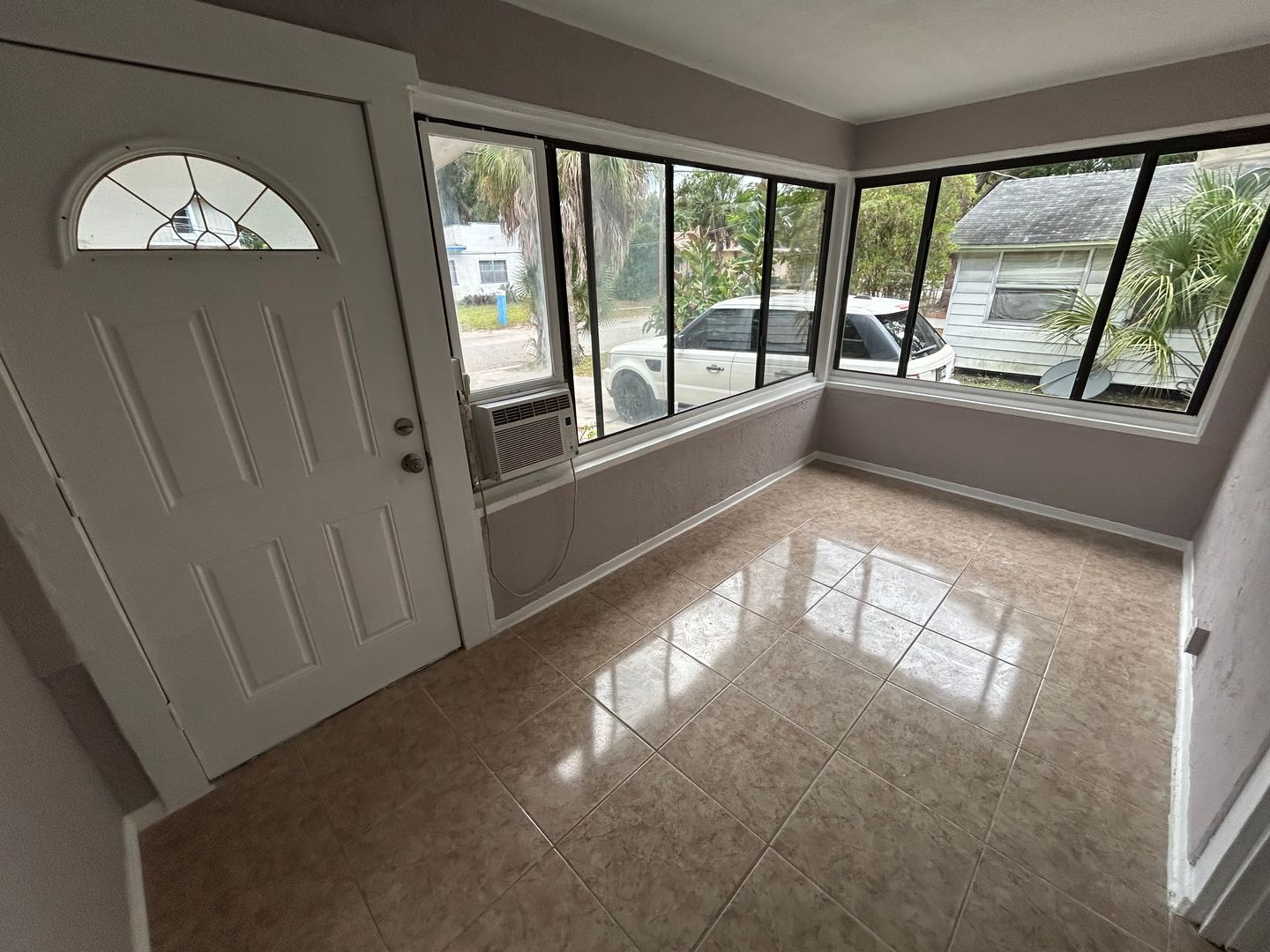 Sarasota Apartment: 1369 18th St