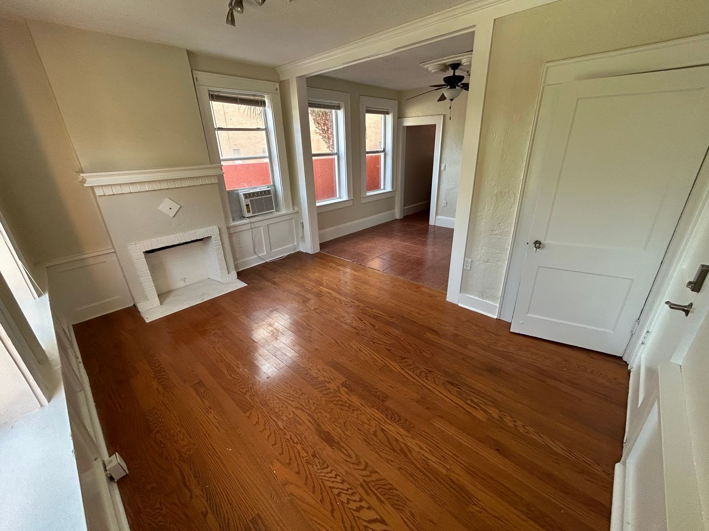 1727 Ringling Blvd. 2 of 12