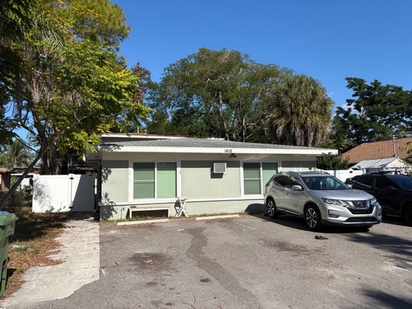 Bradenton Apartment: 1418 19th St