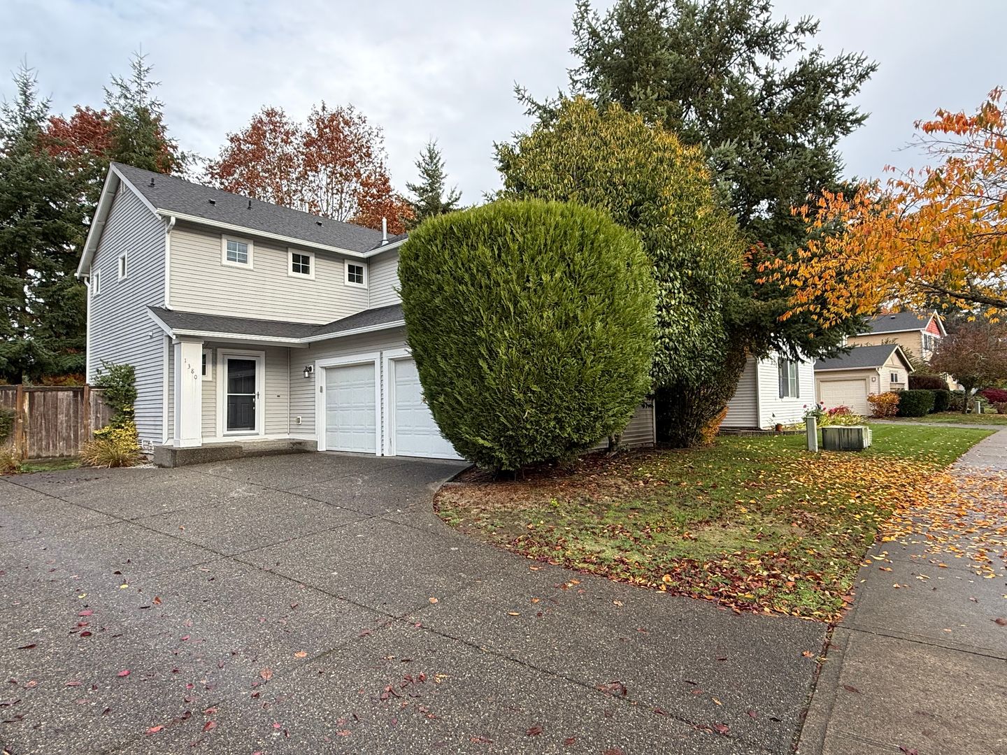 DuPont House: 1380 Hudson Street (LU)