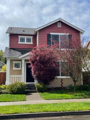 Lovely 2/2.5 DuPont home