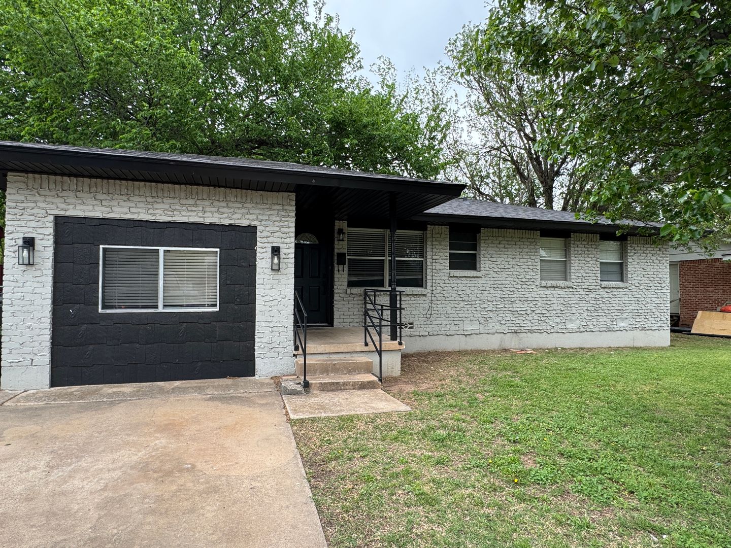 Lawton House: 421 NW 57th
