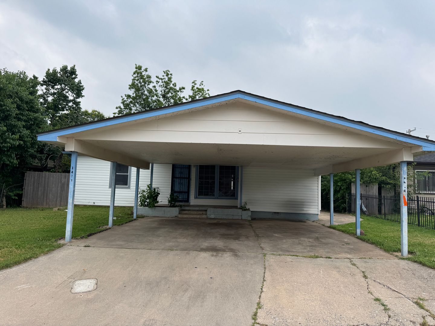 Lawton House: 1414 NW Lindy