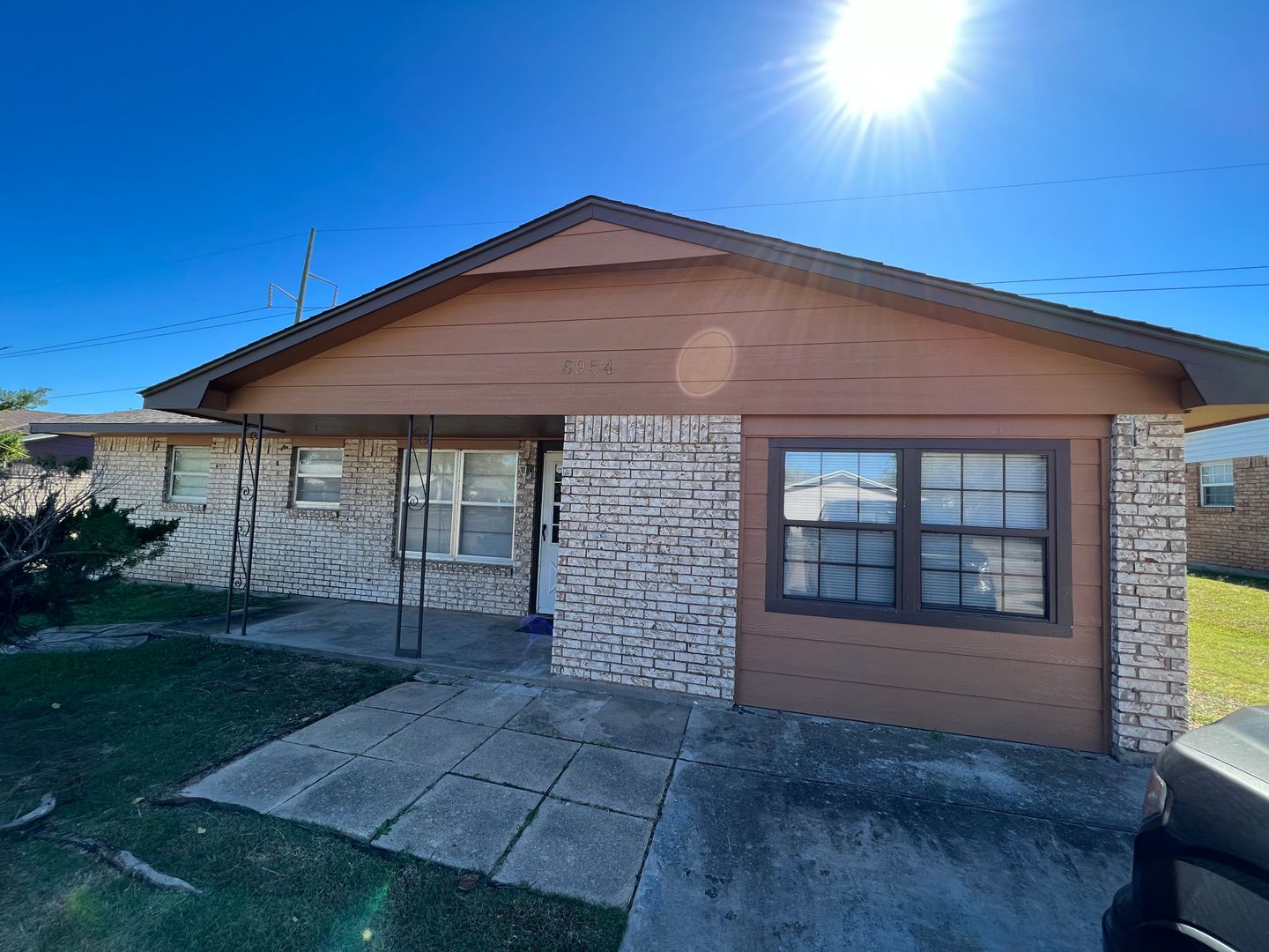 Lawton House: 6954 SW Forest Ave