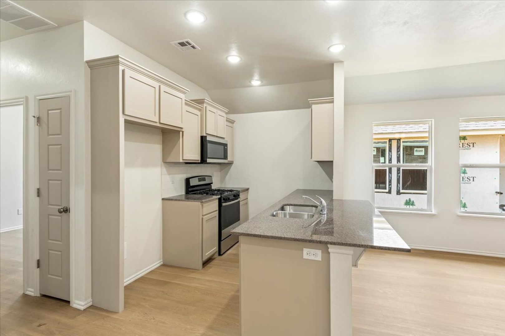 1324 SW New York, Apt B, Lawton, OK 73501