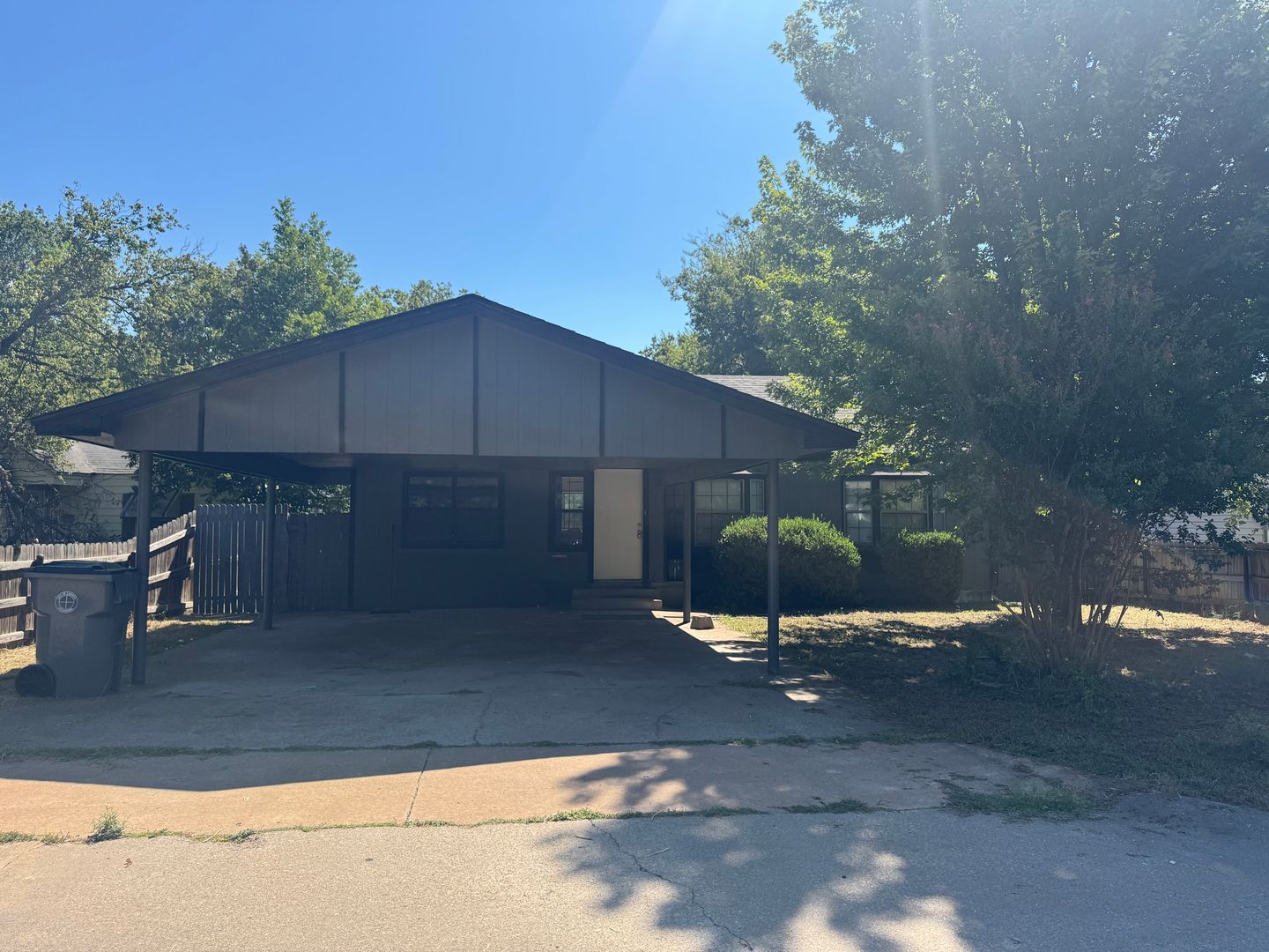 Lawton House: 839 NW 17th