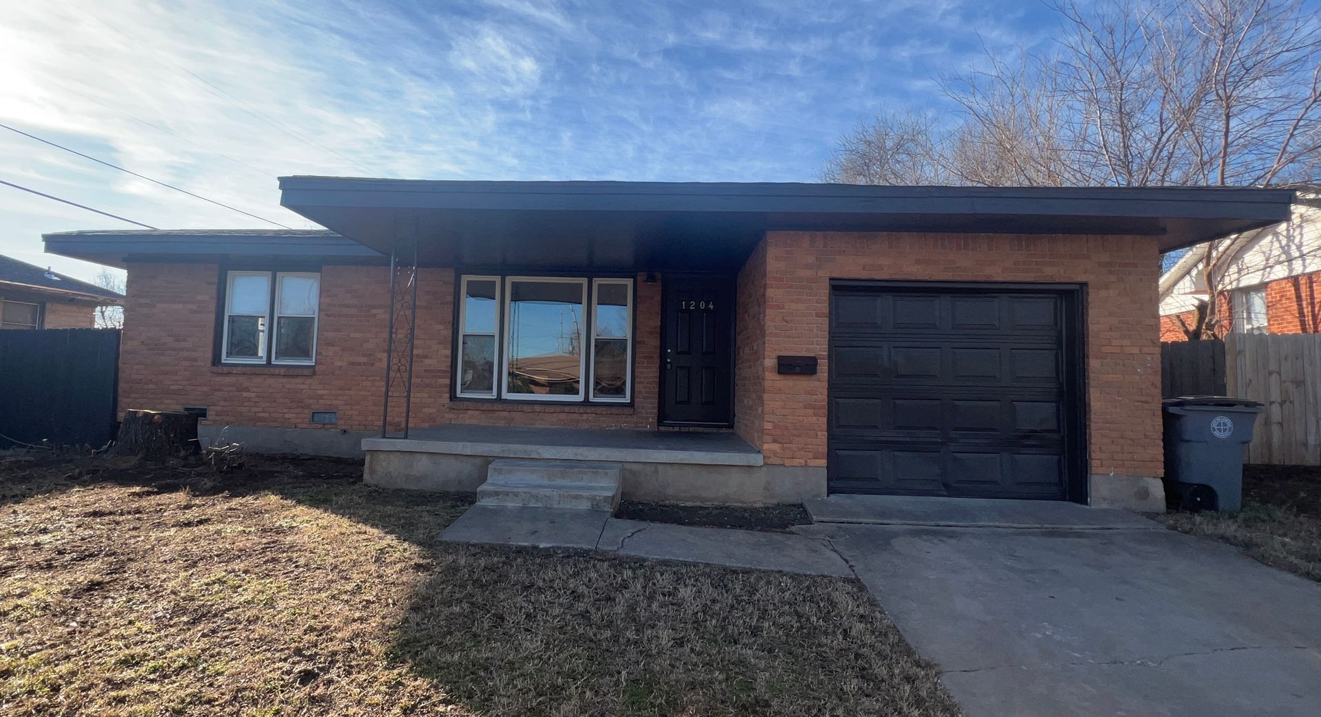 Lawton House: 1204 NW Carroll